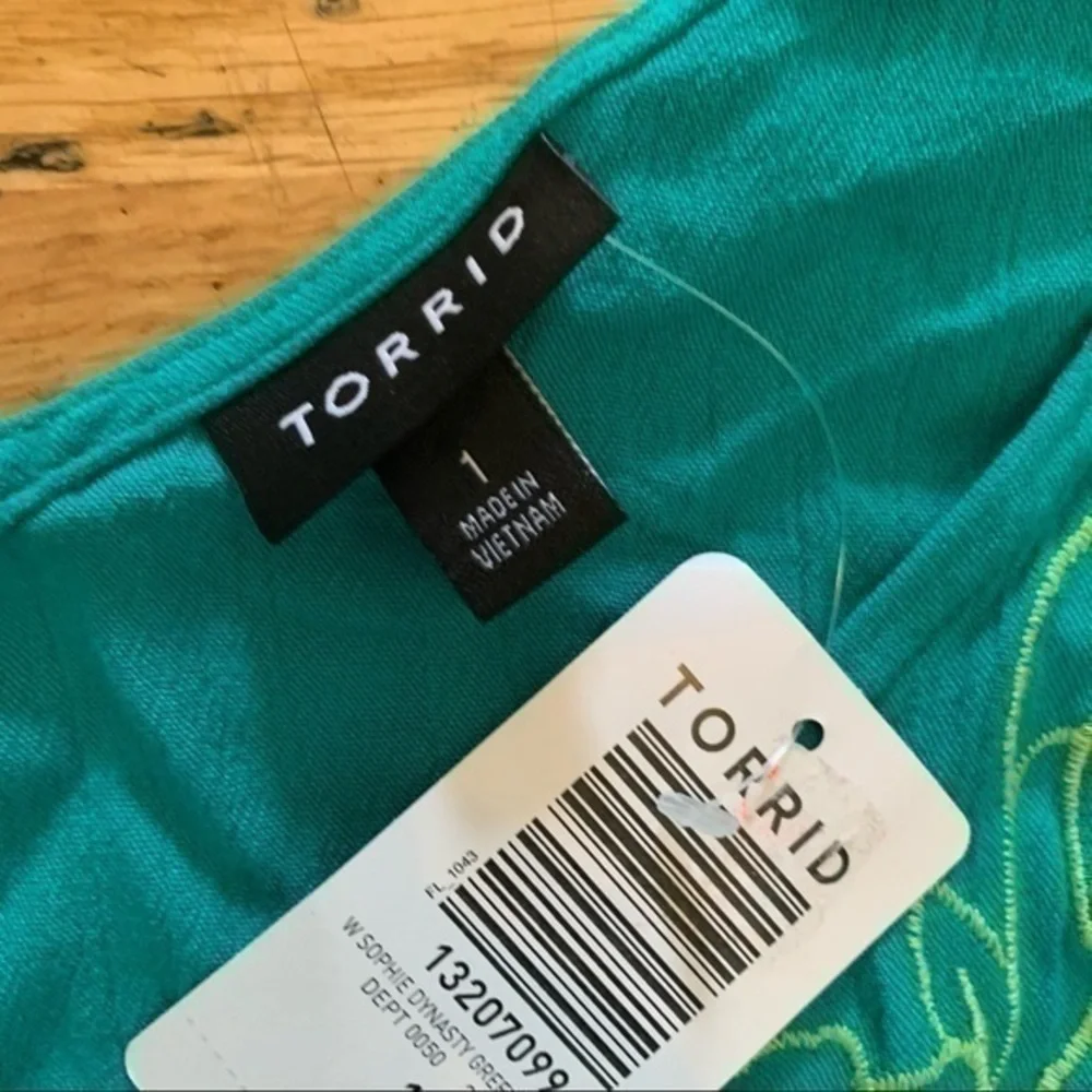 NWT Torrid size 1 embroidered swing cami - Picture 4 of 10
